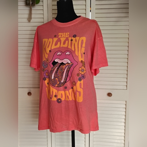 American Eagle Rolling Stones Pink Graphic Oversized Tee Size S – Like New - Picture 3 of 7